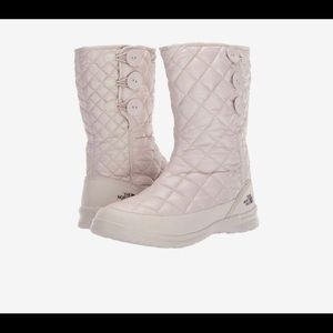 The north face thermoball ivory winter boots size 8